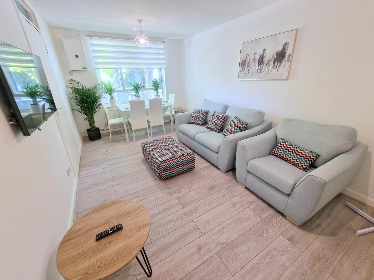 Апартаменты Flat In Battersea, 5 Minutes From Clapham Junction Station Лондон Экстерьер фото