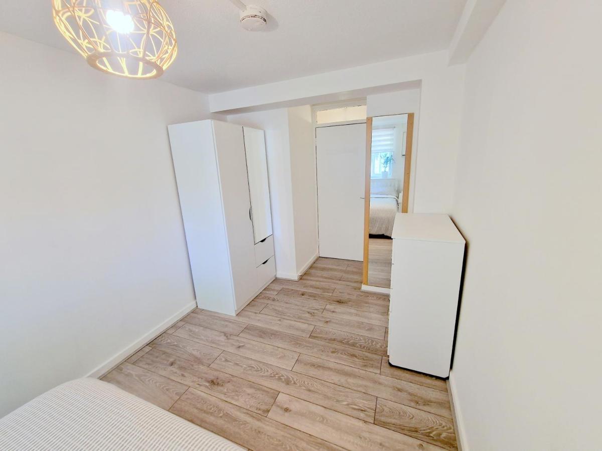 Апартаменты Flat In Battersea, 5 Minutes From Clapham Junction Station Лондон Экстерьер фото